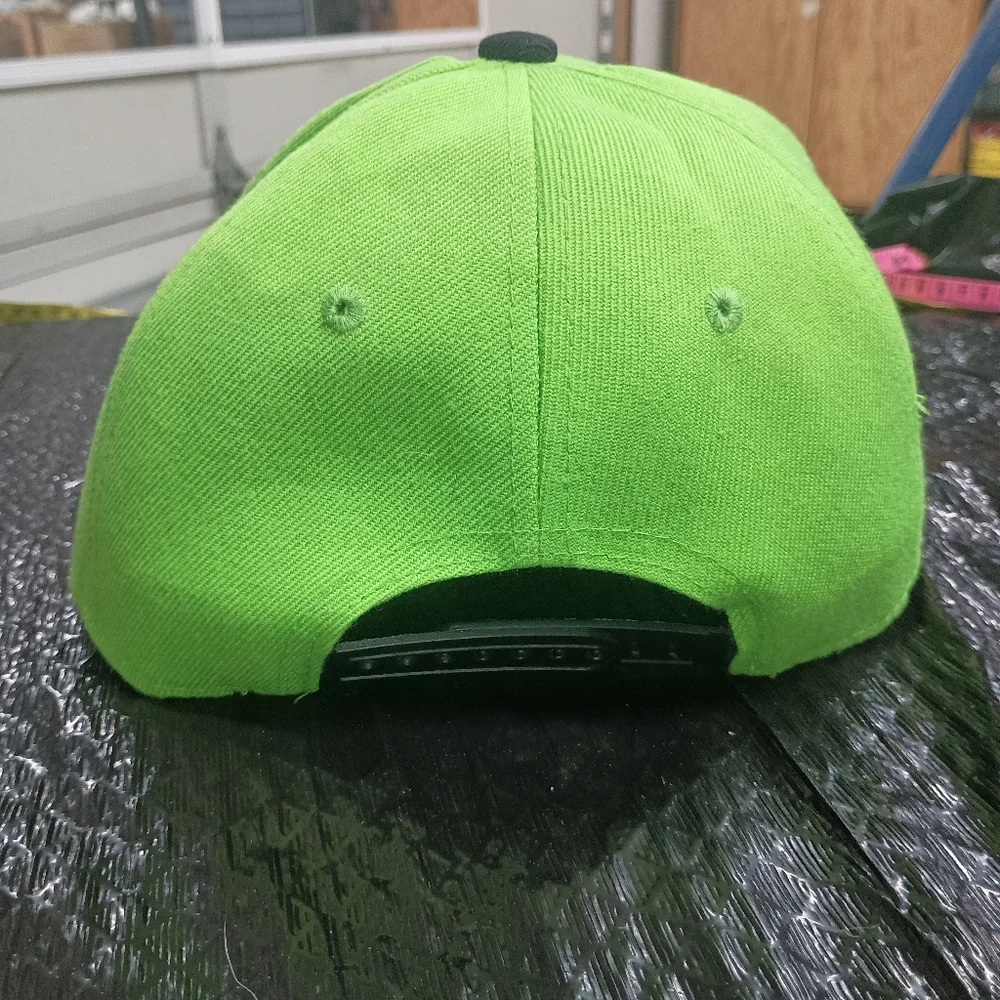 NFL Green and Black Hat Stylish Accessory - Picture 7 of 13
